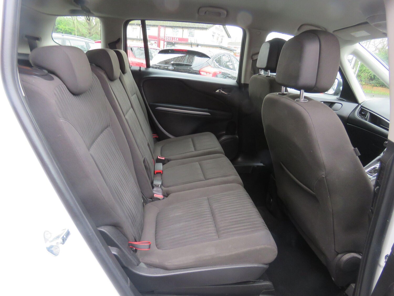 Used Vauxhall Zafira 2015 for sale - 77495990: Photo 32