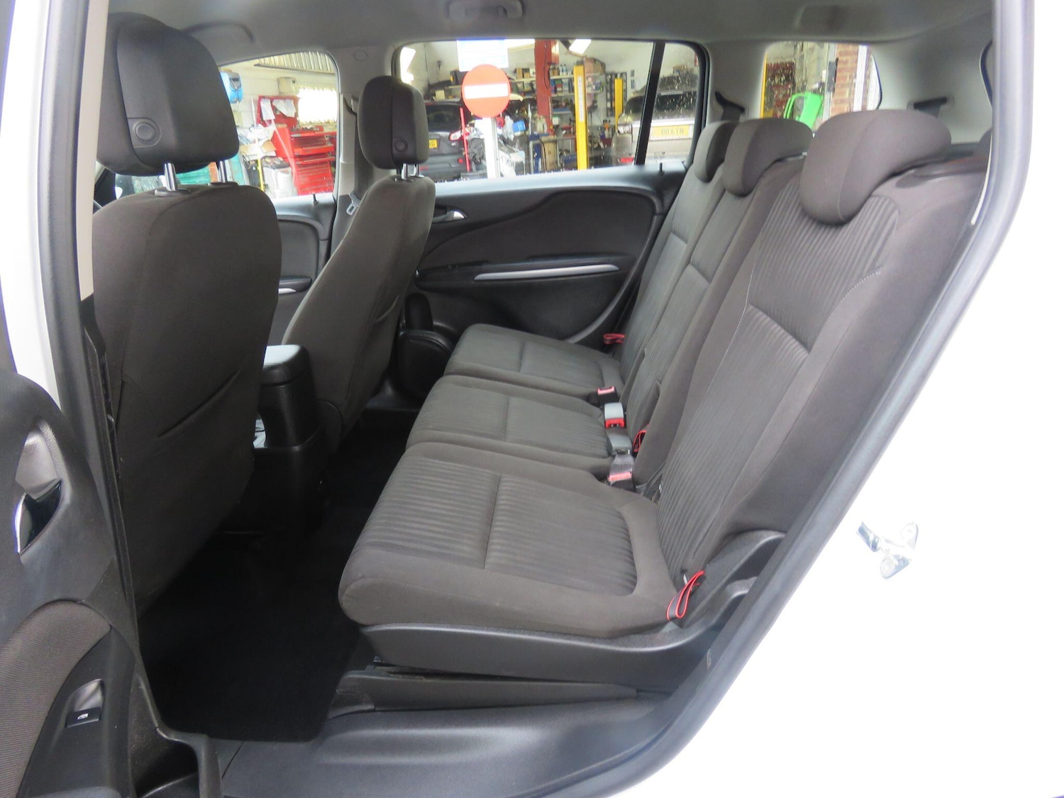 Used Vauxhall Zafira 2015 for sale - 77495990: Photo 9