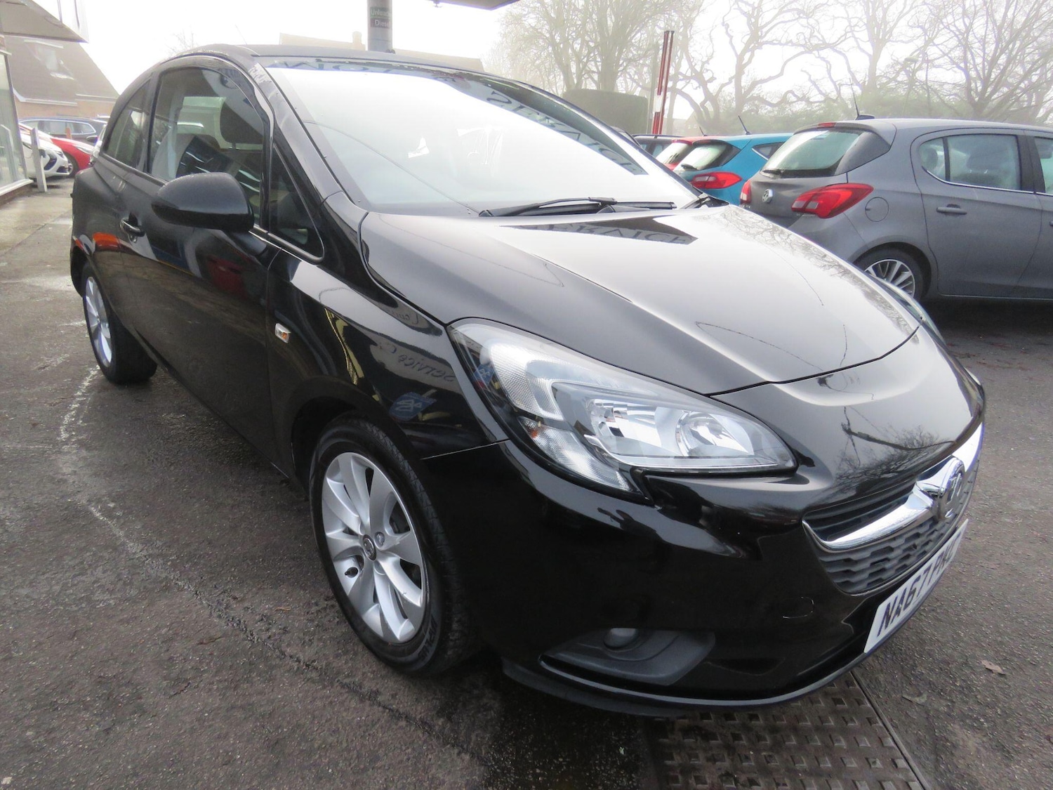 Used Vauxhall Corsa 2017 for sale - 77549750: Photo 2
