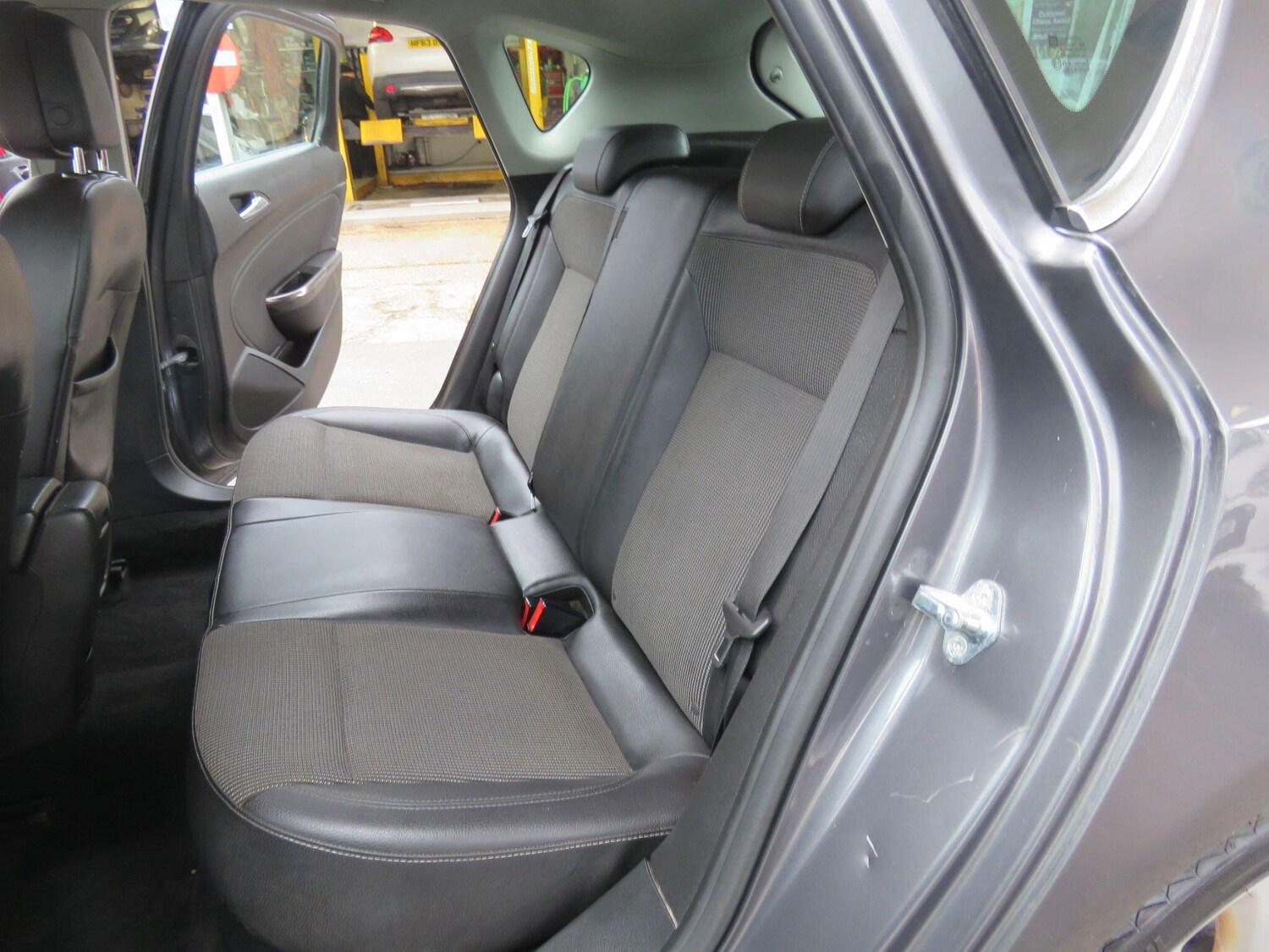 Used Vauxhall Astra for sale - 77908538: Photo 54