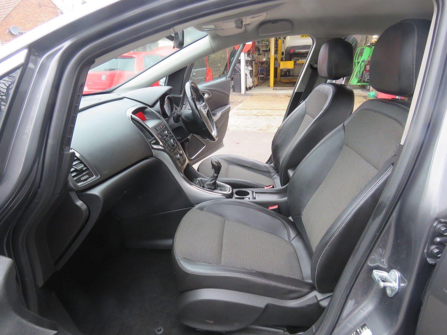 Used Vauxhall Astra for sale - 77908538: Photo 57