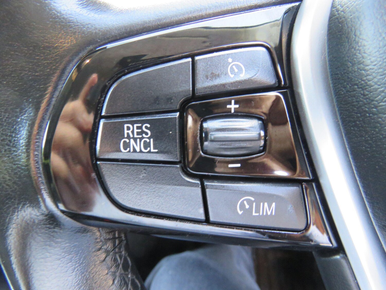 Used BMW 5 Series 2018 for sale - 76020493: Photo 39