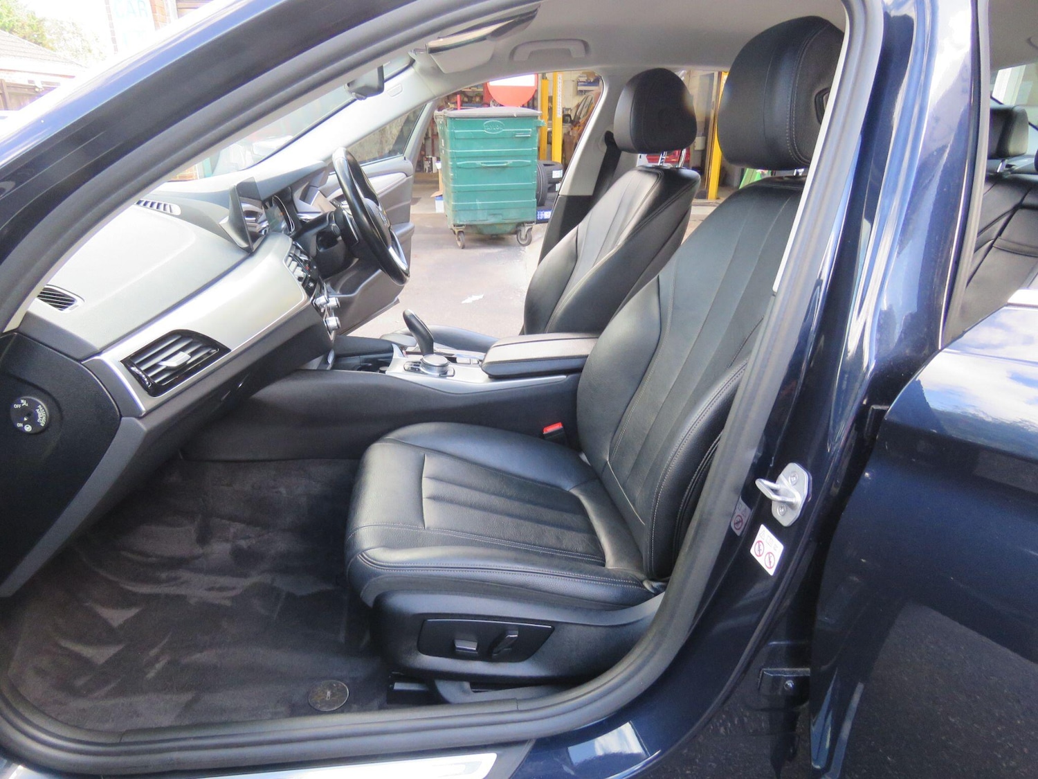 Used BMW 5 Series 2018 for sale - 76020493: Photo 43