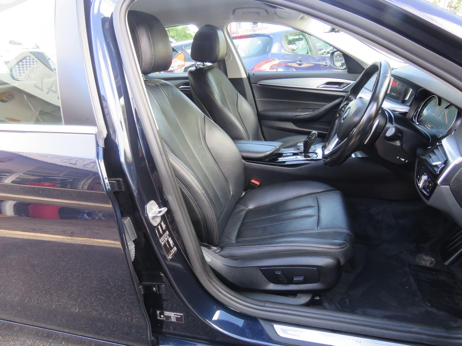 Used BMW 5 Series 2018 for sale - 76020493: Photo 48