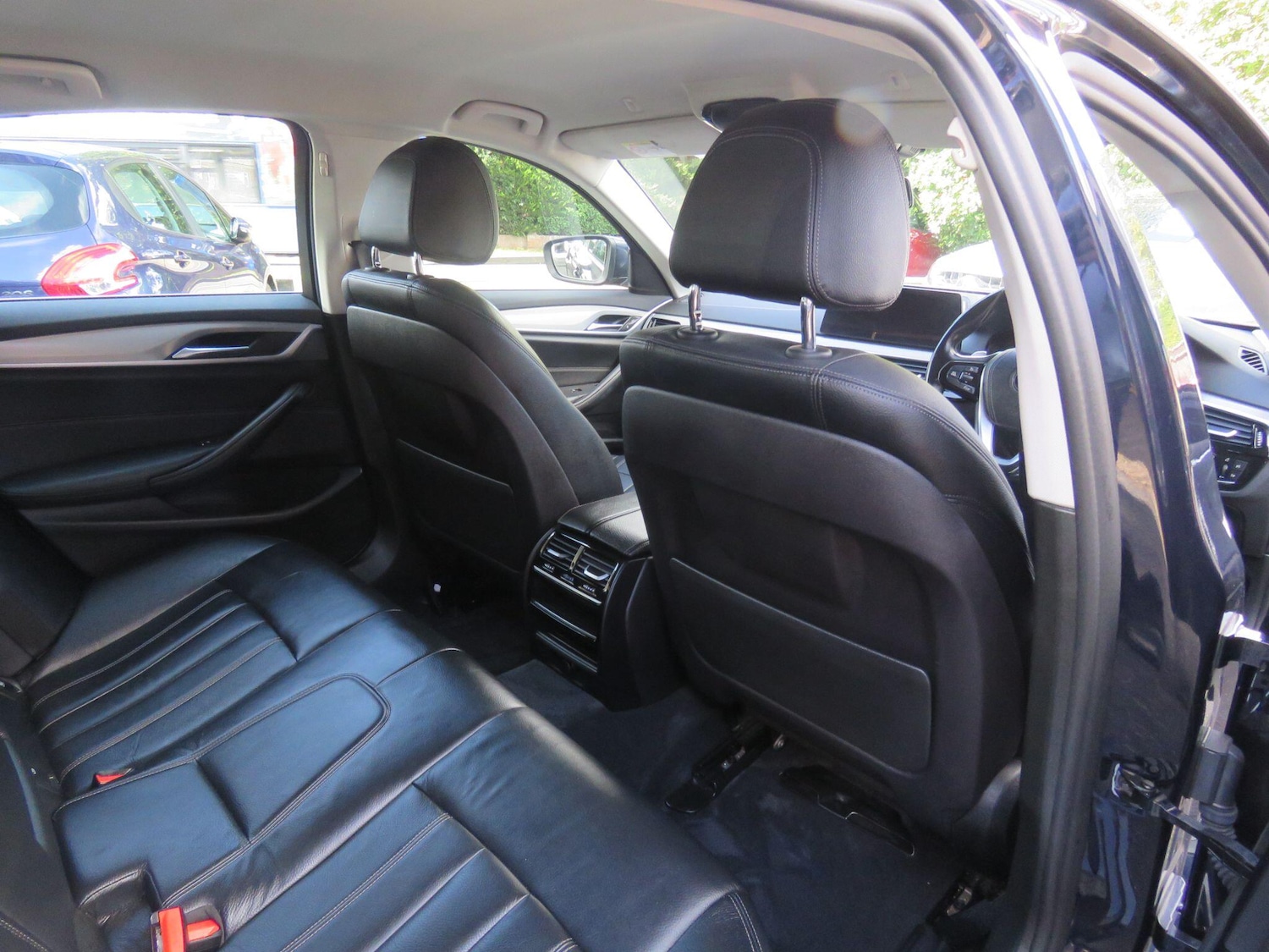 Used BMW 5 Series 2018 for sale - 76020493: Photo 52