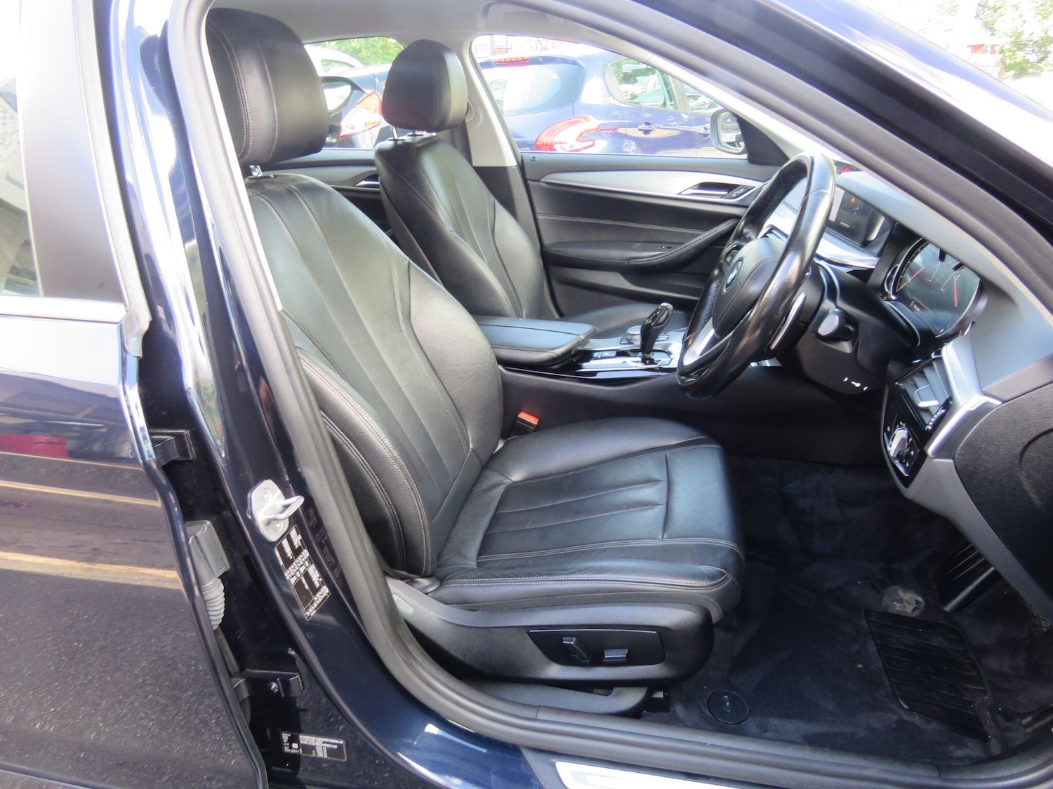 Used BMW 5 Series 2018 for sale - 76020493: Photo 54