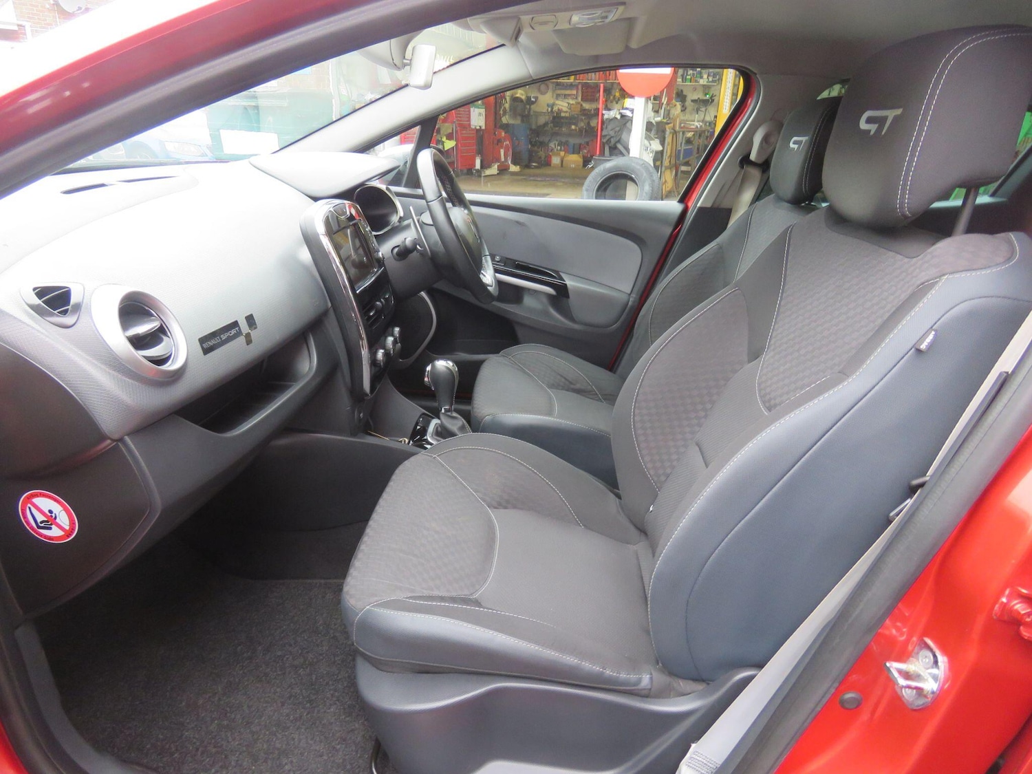 Used Renault Clio for sale - 77809120: Photo 8