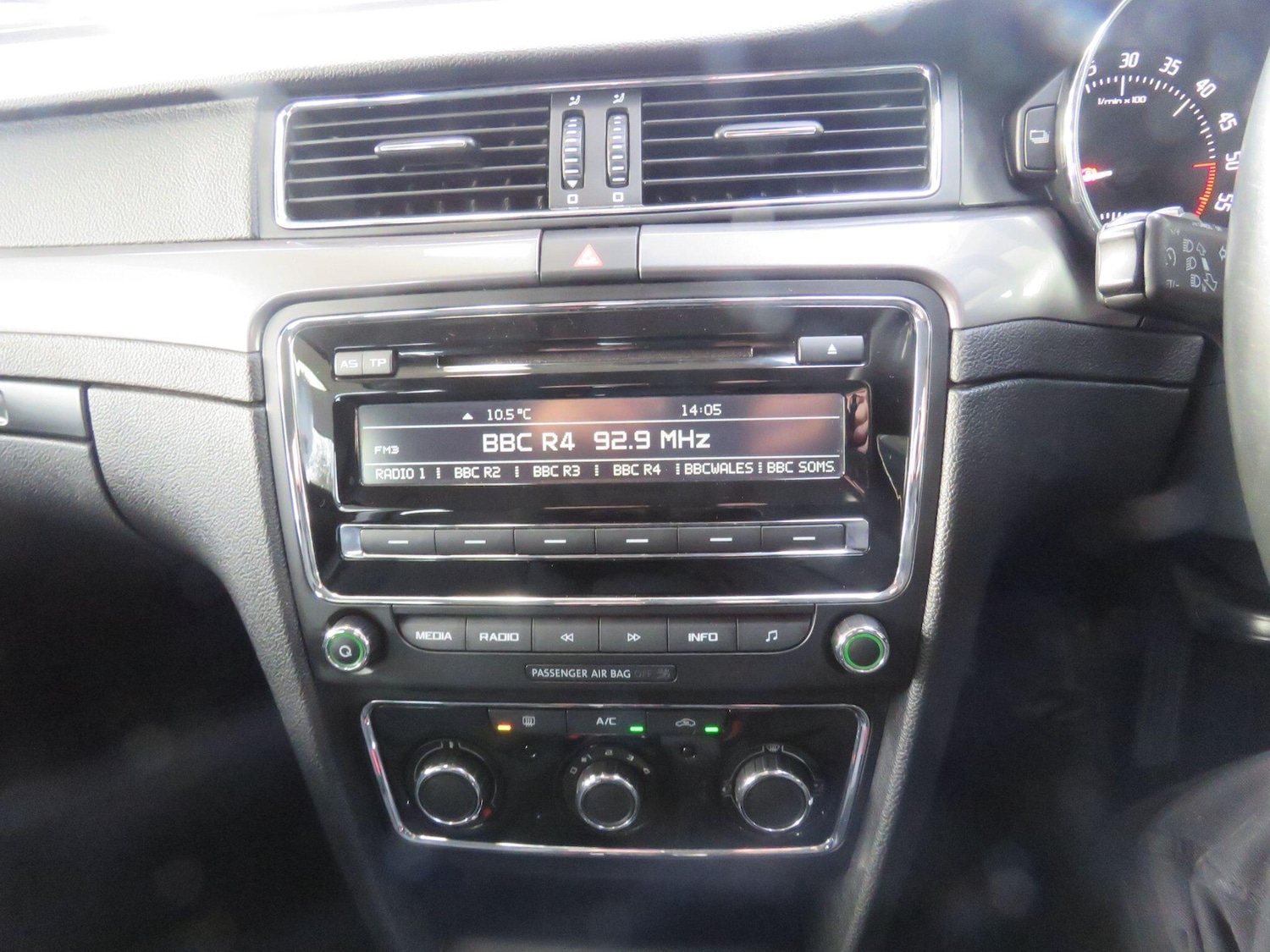 Used Skoda Superb 2015 for sale - 77029346: Photo 75