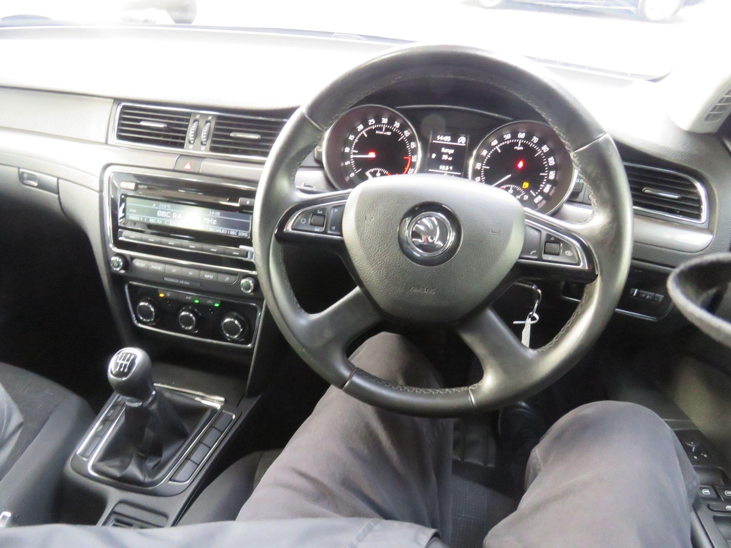 Used Skoda Superb 2015 for sale - 77029346: Photo 76