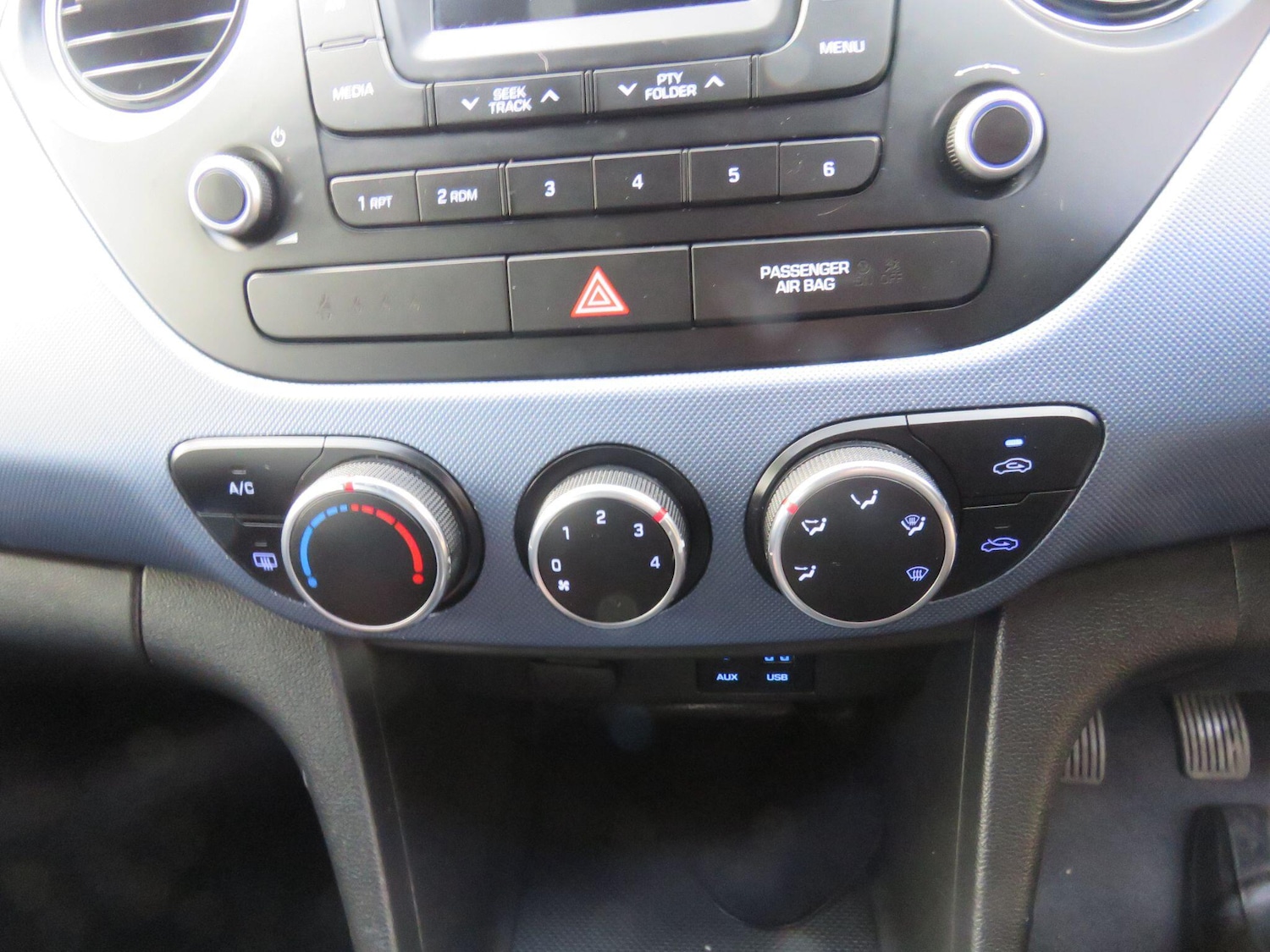 Used Hyundai i10 2014 for sale - 77229254: Photo 17