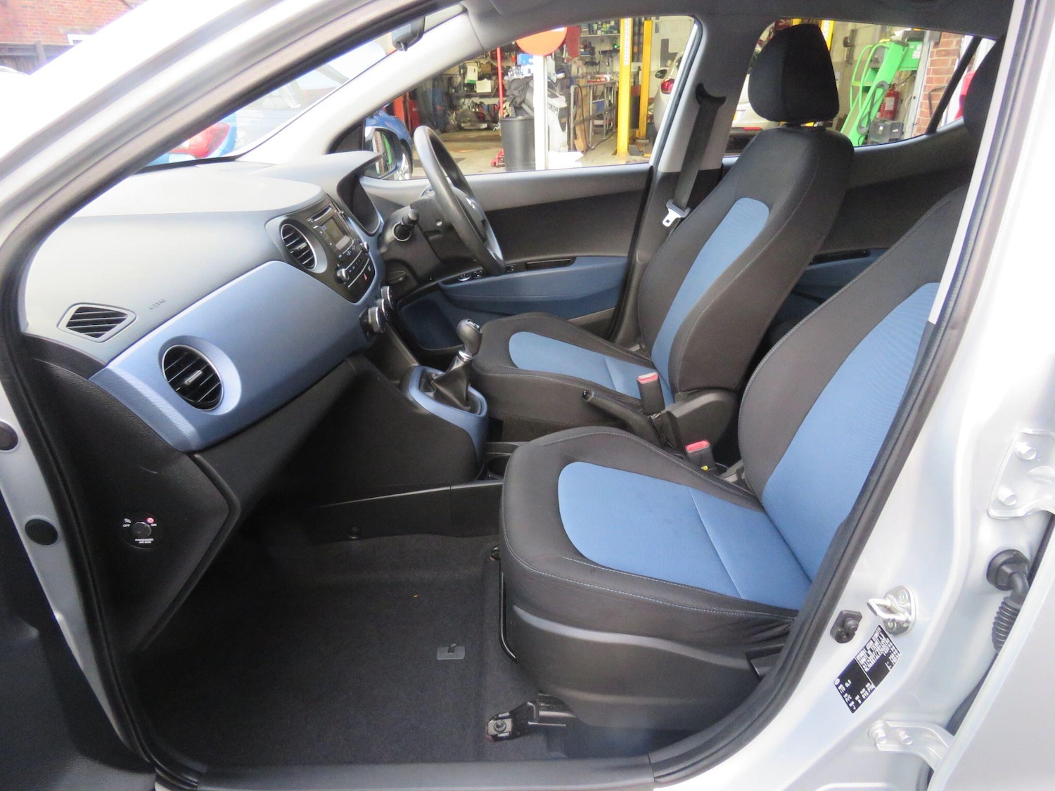 Used Hyundai i10 2014 for sale - 77229254: Photo 31