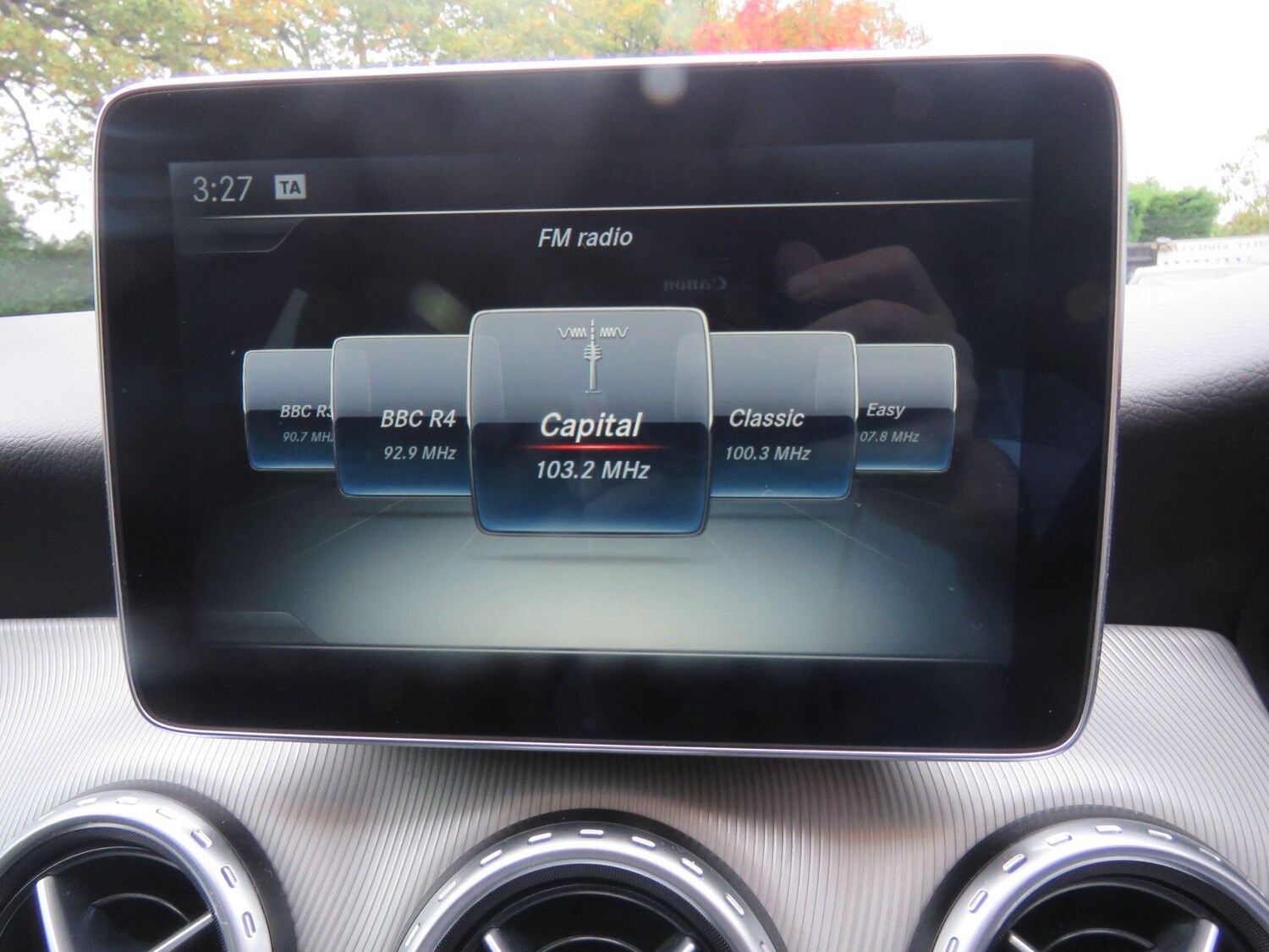 Used Mercedes-Benz GLA 2015 for sale - 76349155: Photo 40