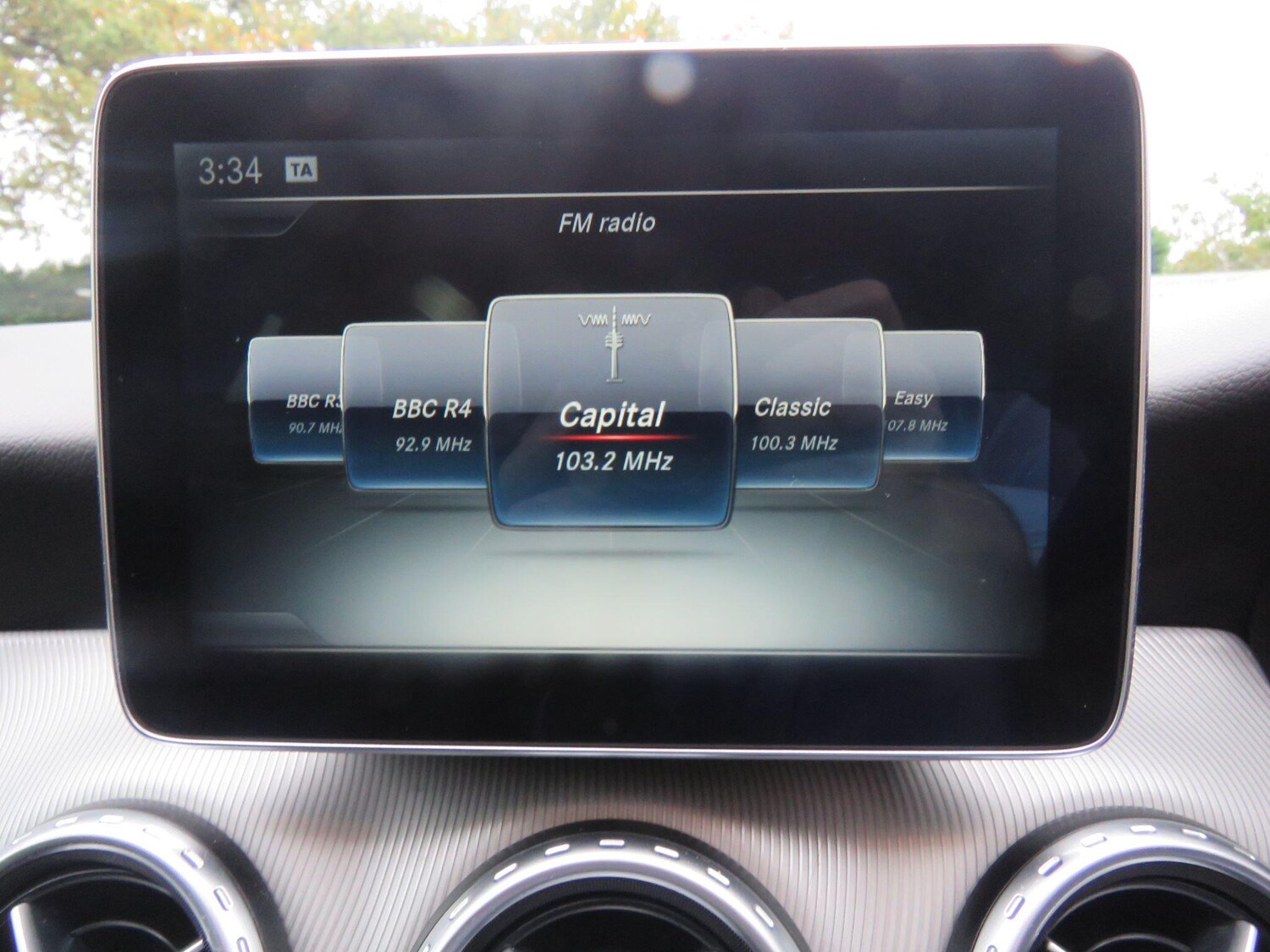 Used Mercedes-Benz GLA 2015 for sale - 76349155: Photo 55