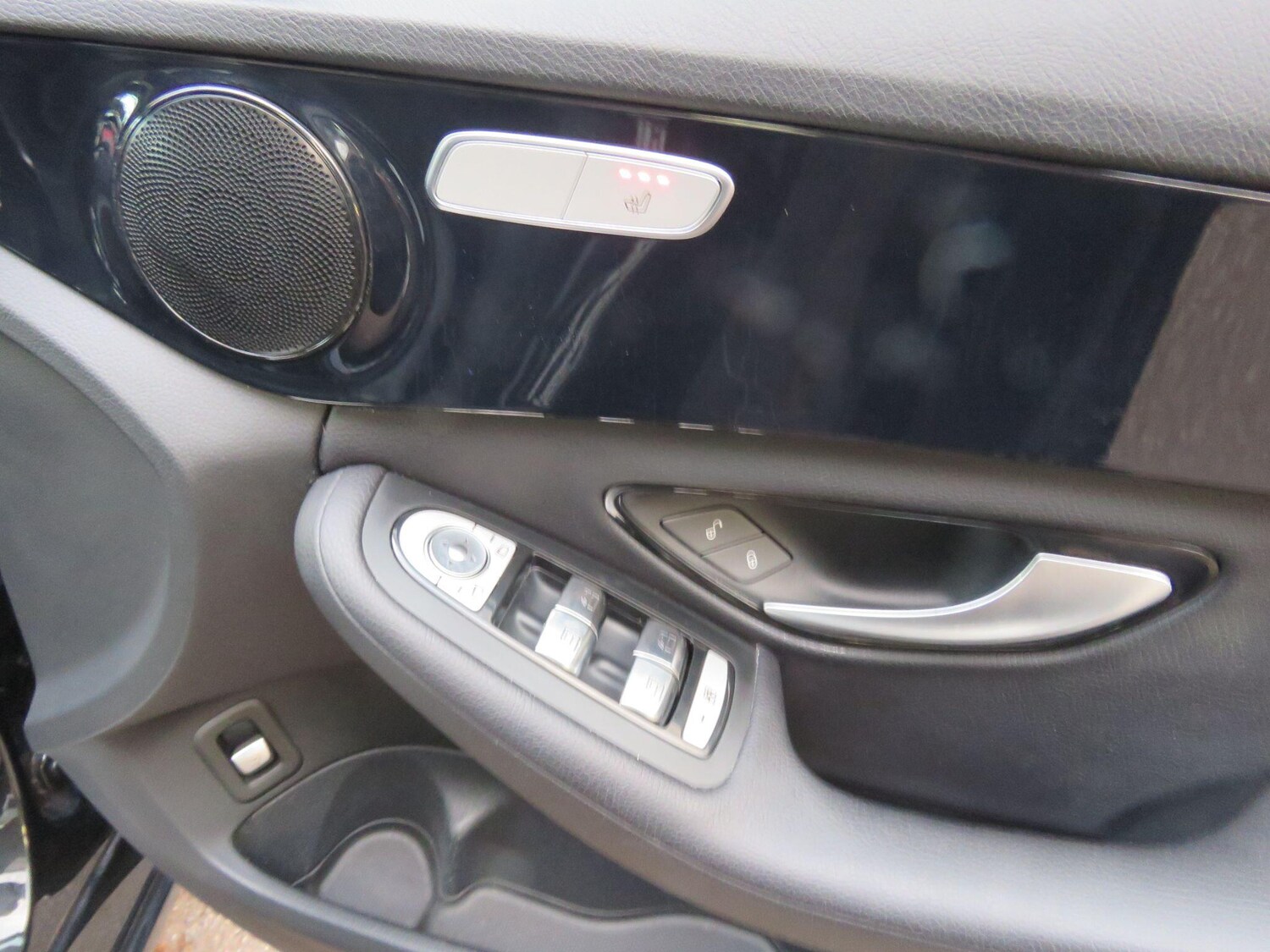 Used Mercedes-Benz C Class 2016 for sale - 76613275: Photo 24