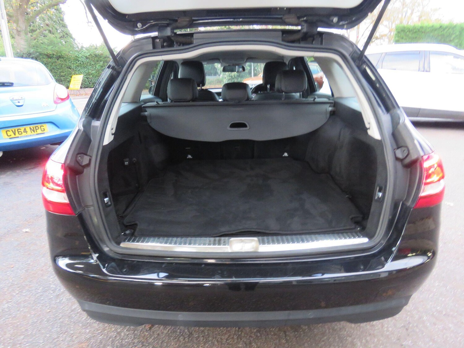 Used Mercedes-Benz C Class 2016 for sale - 76613275: Photo 32