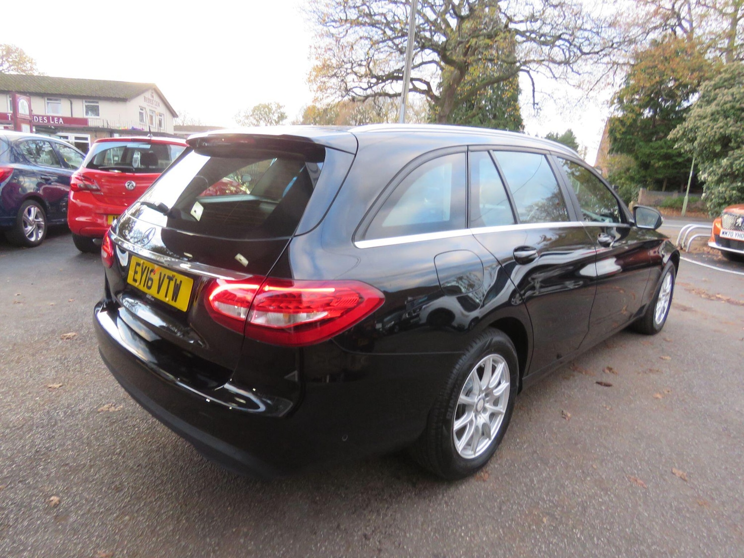 Used Mercedes-Benz C Class 2016 for sale - 76613275: Photo 5