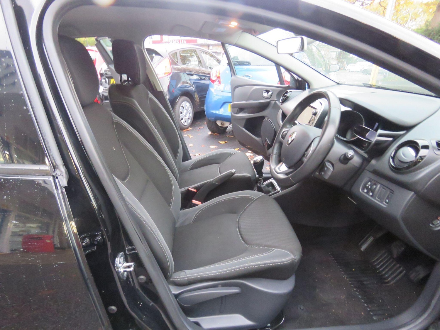 Used Renault Clio 2016 for sale - 76457522: Photo 27