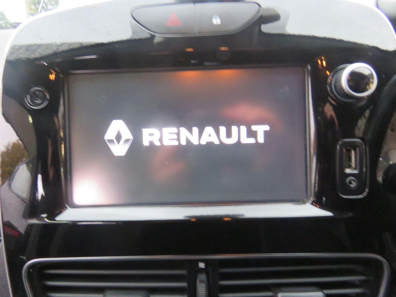 Used Renault Clio 2016 for sale - 76457522: Photo 45