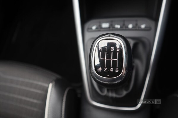 Used Kia Stonic 2023 for sale - 76202046: Photo 19
