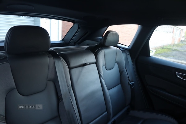 Used Volvo XC60 2023 for sale - 77387973: Photo 2