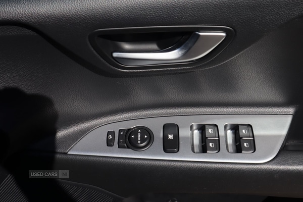 Used Kia Stonic 2023 for sale - 77372030: Photo 8