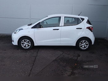Used Hyundai i10 2018 for sale - 76593253: Photo