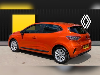 Used Renault Clio 2024 for sale - 78739406: Photo
