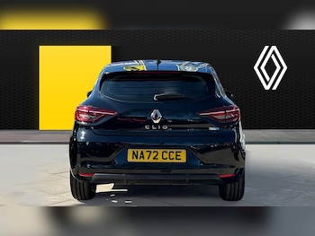 Used Renault Clio 2023 for sale - 77945961: Photo
