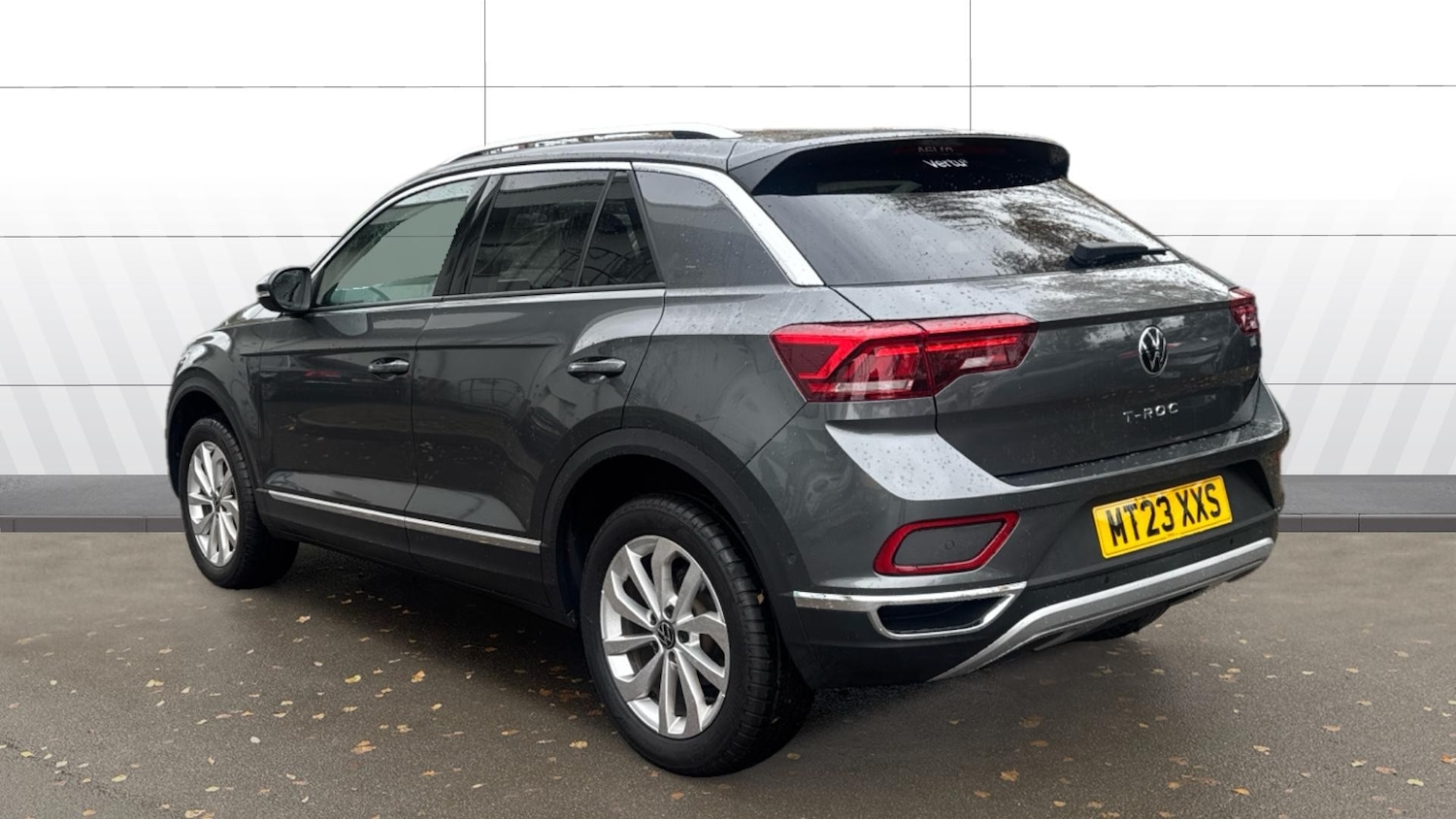 Used Volkswagen T-Roc 2023 for sale - 76531343: Photo 2