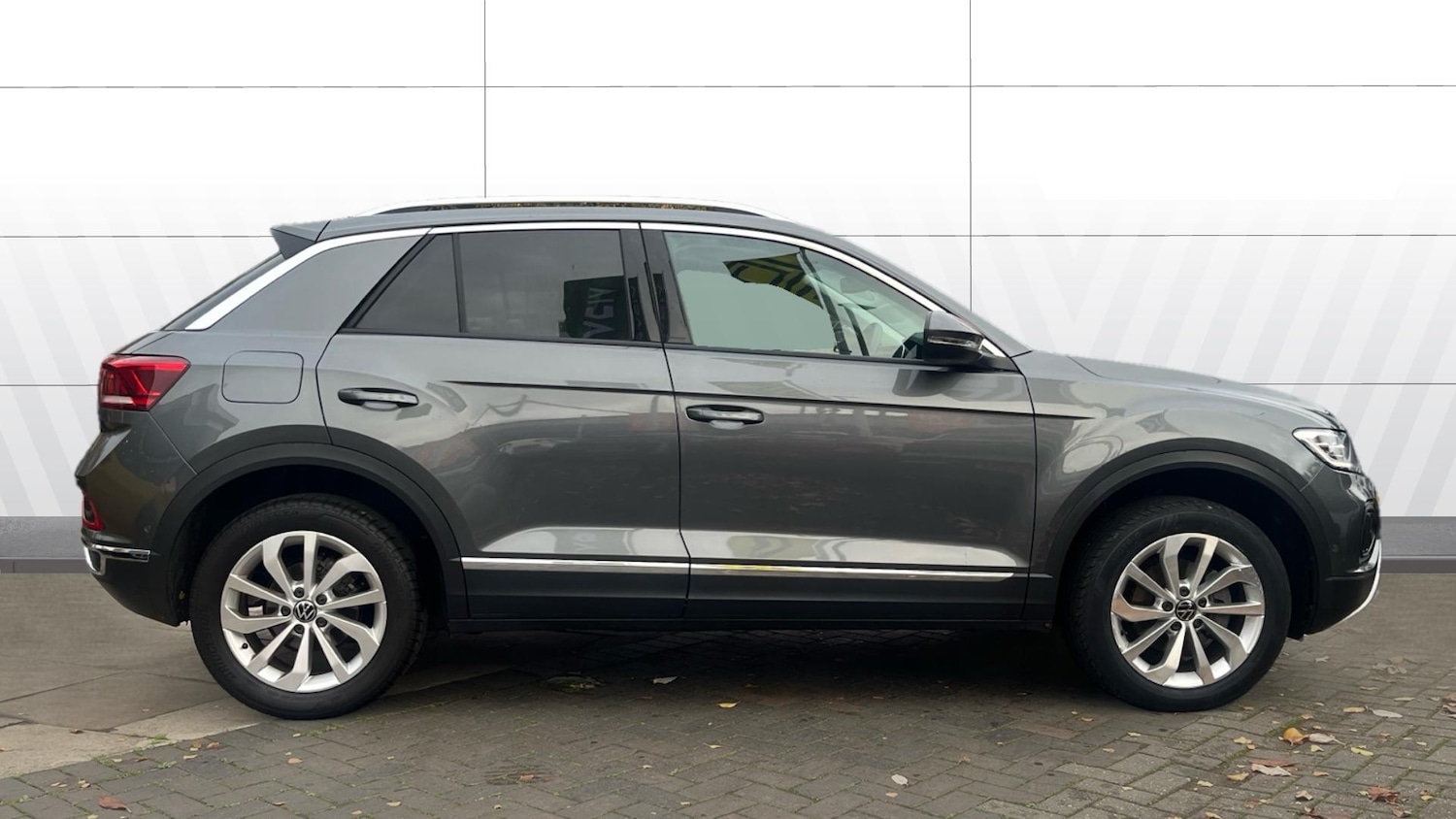 Used Volkswagen T-Roc 2023 for sale - 76531343: Photo 5