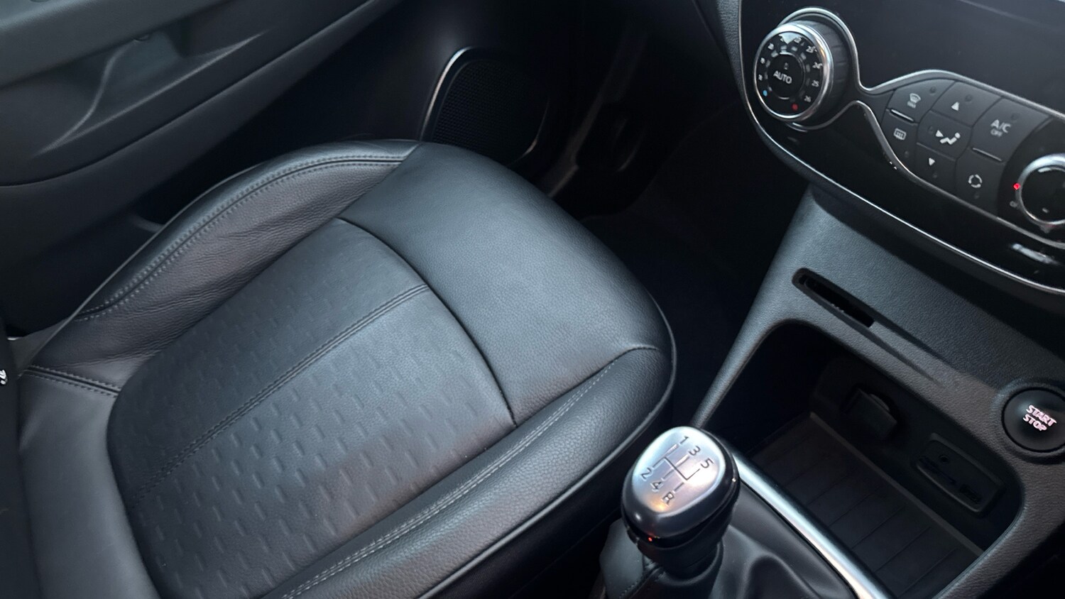 Used Renault Captur 2018 for sale - 76554879: Photo 14