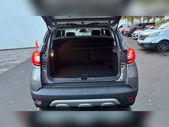 Used Renault Captur 2018 for sale - 76554879: Photo