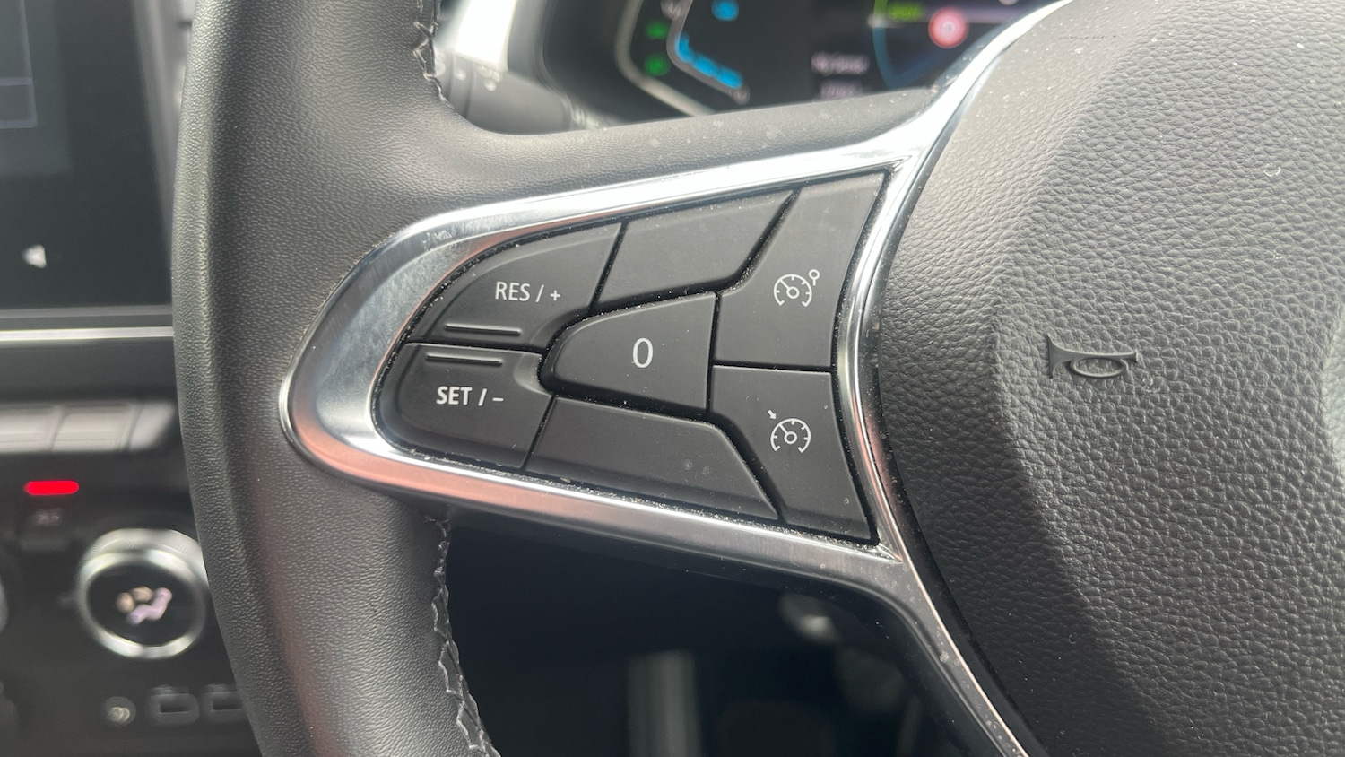 Used Renault Captur 2023 for sale - 78190087: Photo 31