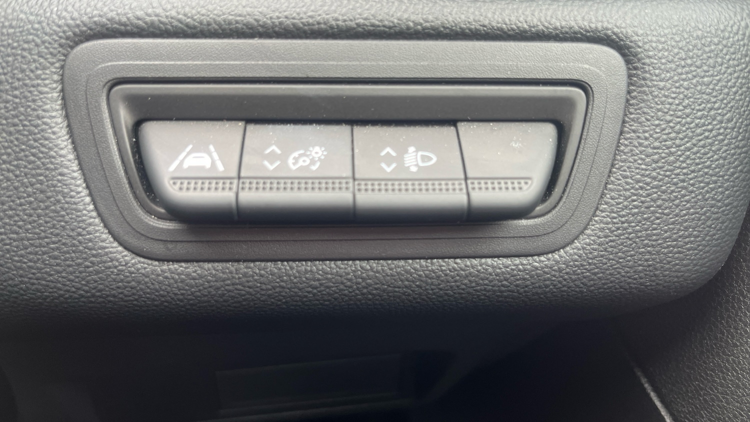 Used Renault Captur 2023 for sale - 78190087: Photo 35