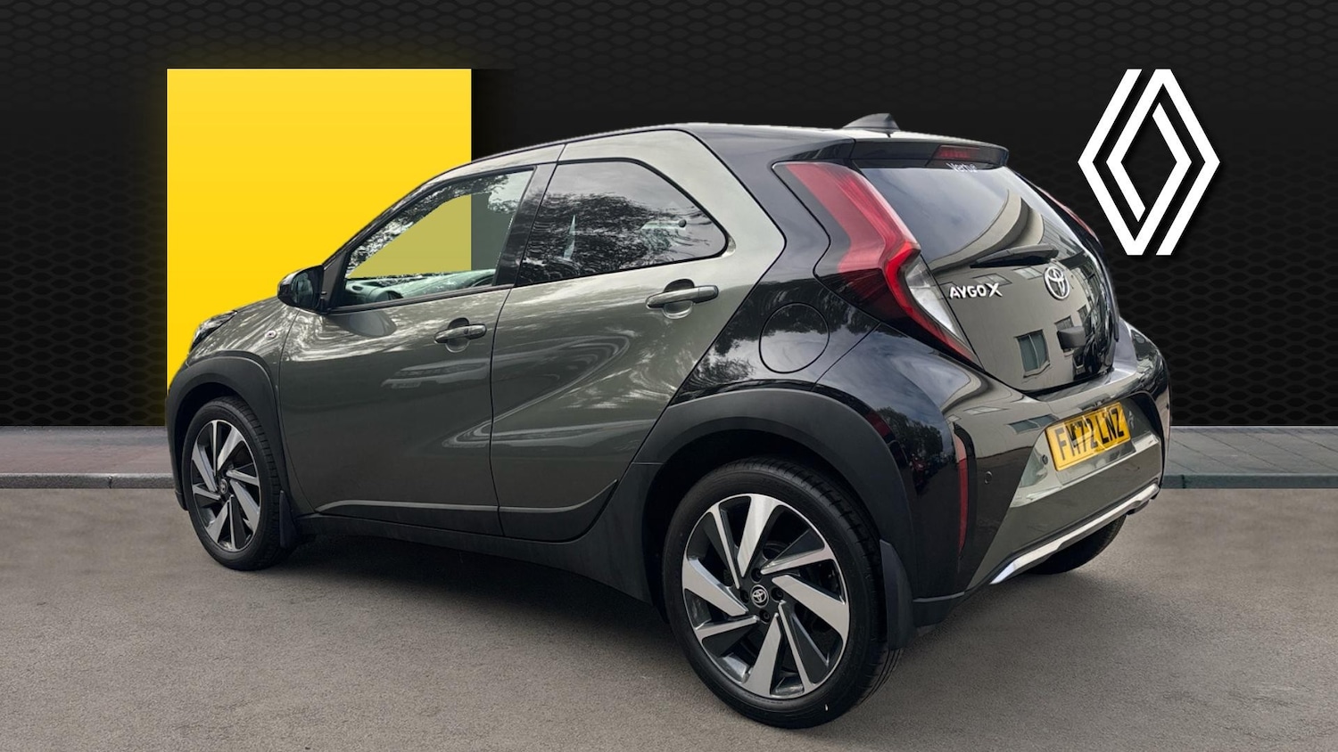 Used Toyota Aygo X 2022 for sale - 76329540: Photo 2