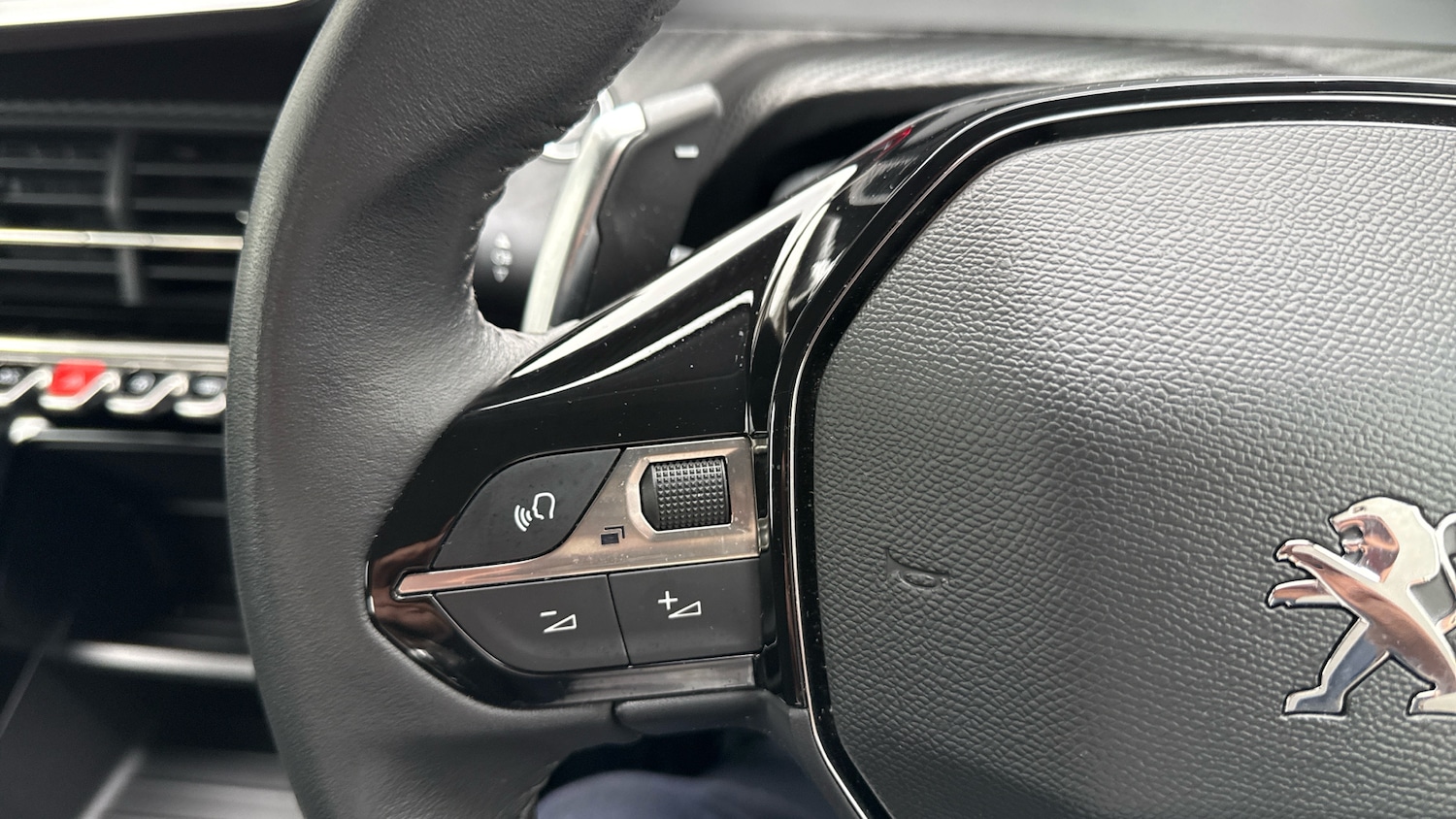 Used Peugeot 208 2021 for sale - 76681595: Photo 25