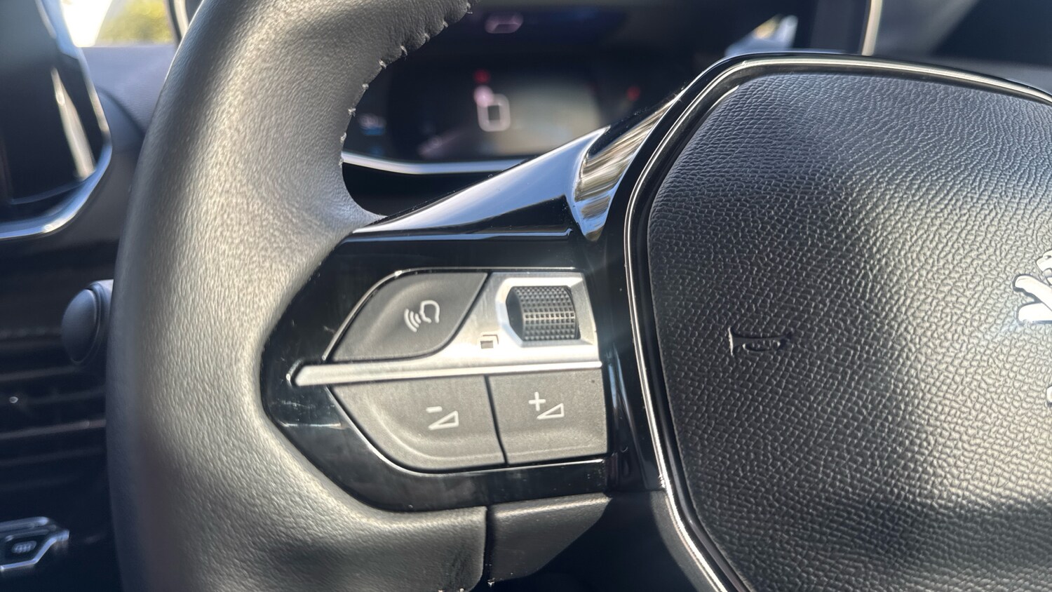 Used Peugeot 208 2022 for sale - 76089970: Photo 23