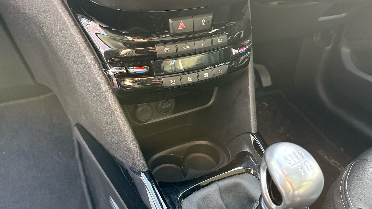 Used Peugeot 2008 2019 for sale - 76971097: Photo 27