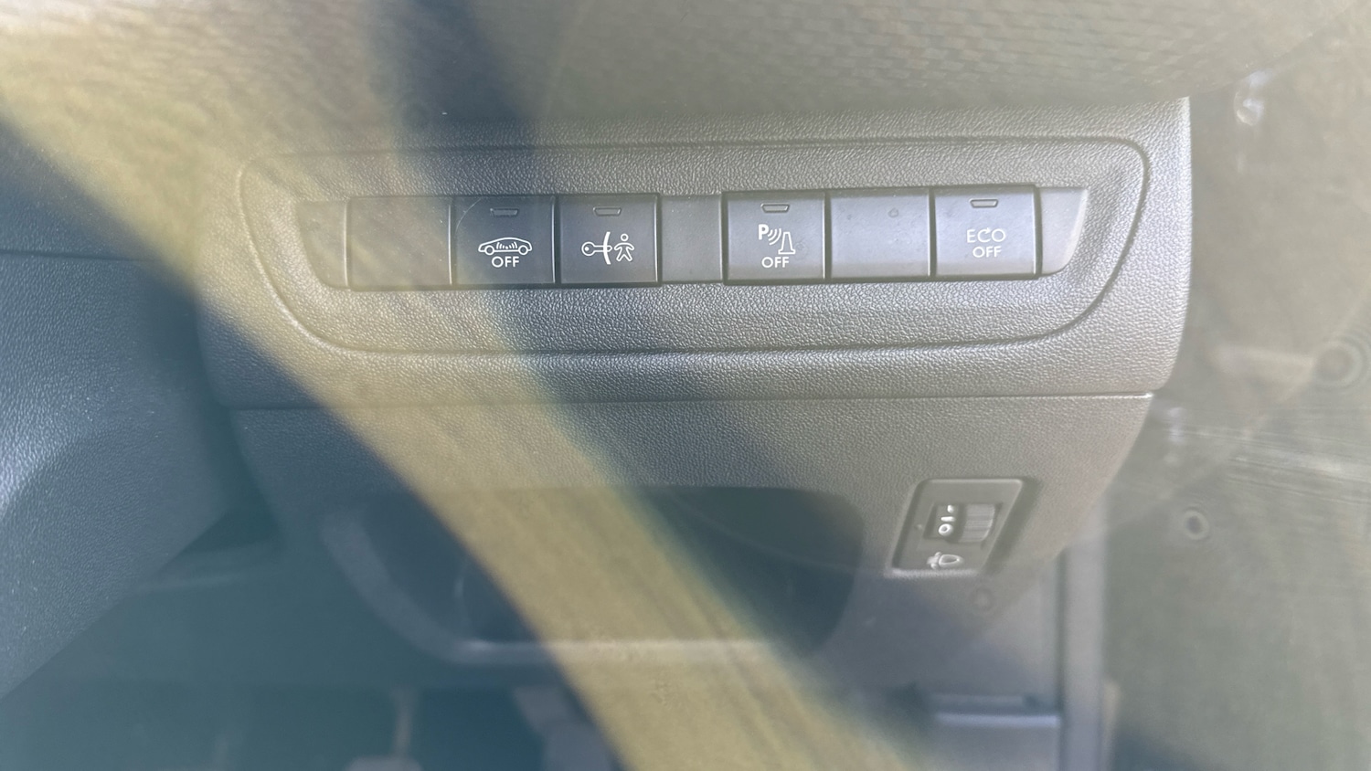 Used Peugeot 2008 2019 for sale - 76971097: Photo 28