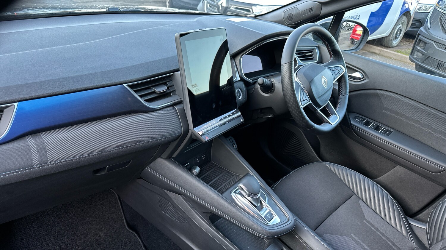 Used Renault Other 2024 for sale - 77353440: Photo 9