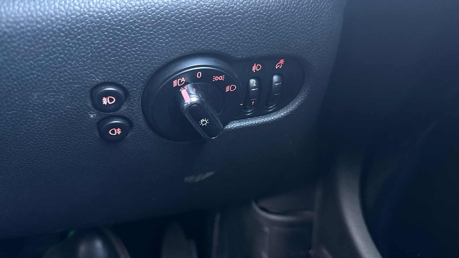 Used MINI Hatch 2017 for sale - 77950277: Photo 32