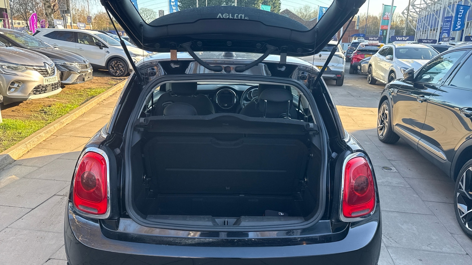 Used MINI Hatch 2017 for sale - 77950277: Photo 6