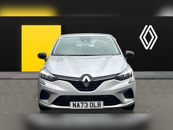 Used Renault Clio 2023 for sale - 76518432: Photo