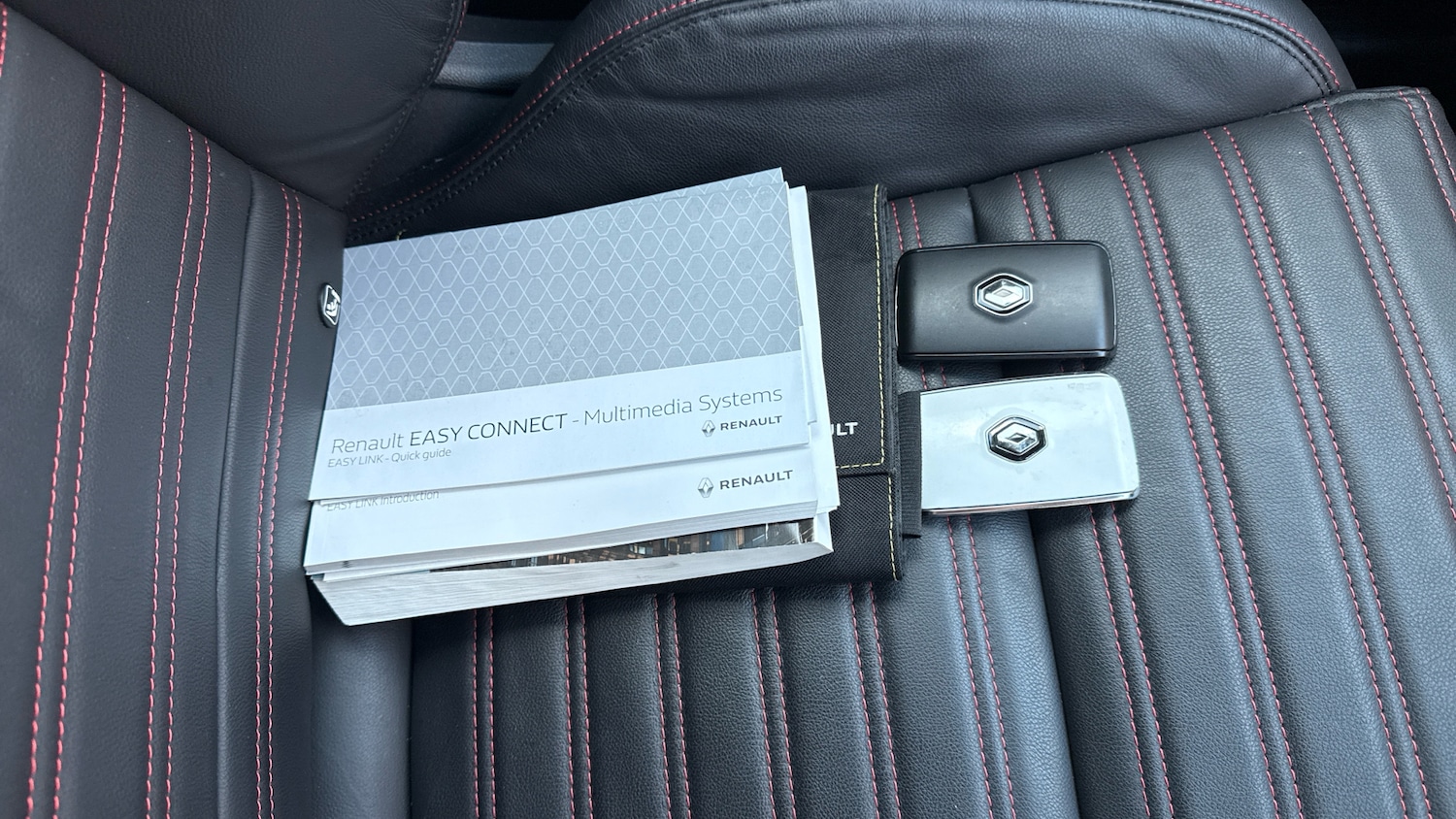 Used Renault Clio 2020 for sale - 76862249: Photo 19