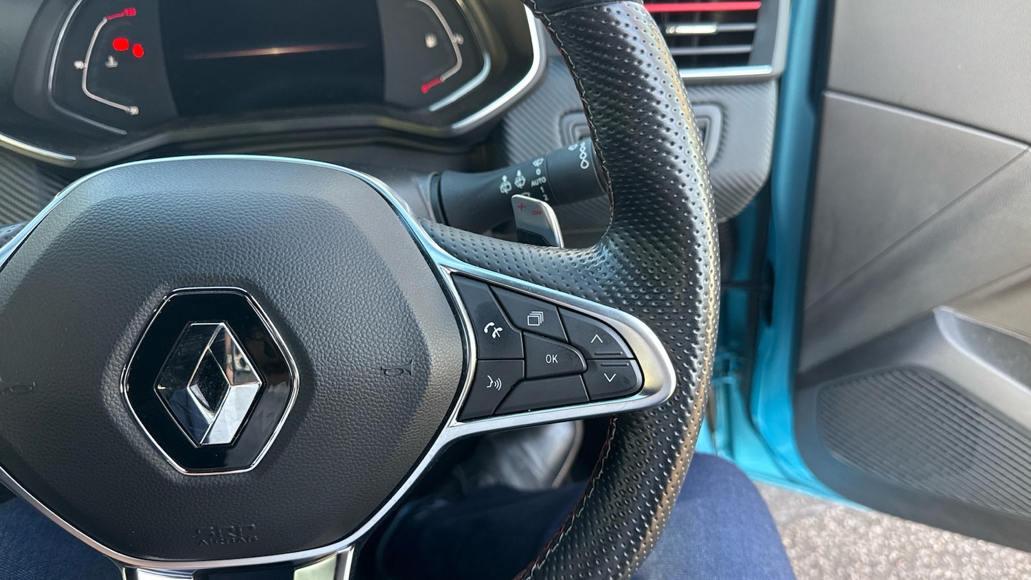 Used Renault Clio 2020 for sale - 76862249: Photo 27