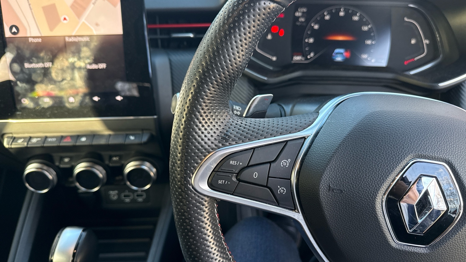 Used Renault Clio 2020 for sale - 76862249: Photo 28