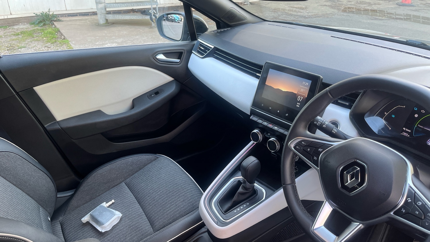 Used Renault Clio 2023 for sale - 78177419: Photo 14