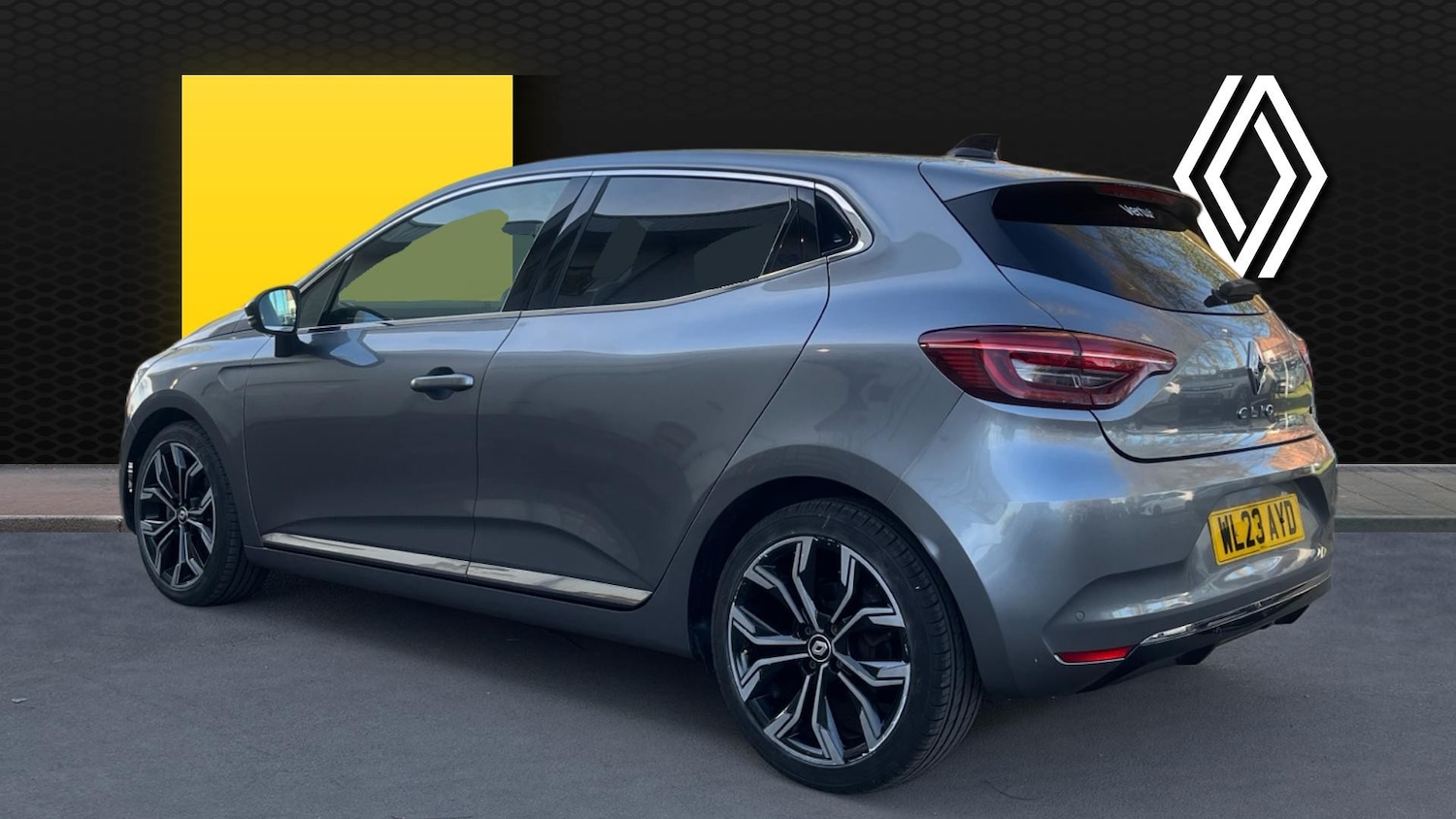 Used Renault Clio 2023 for sale - 78177419: Photo 2