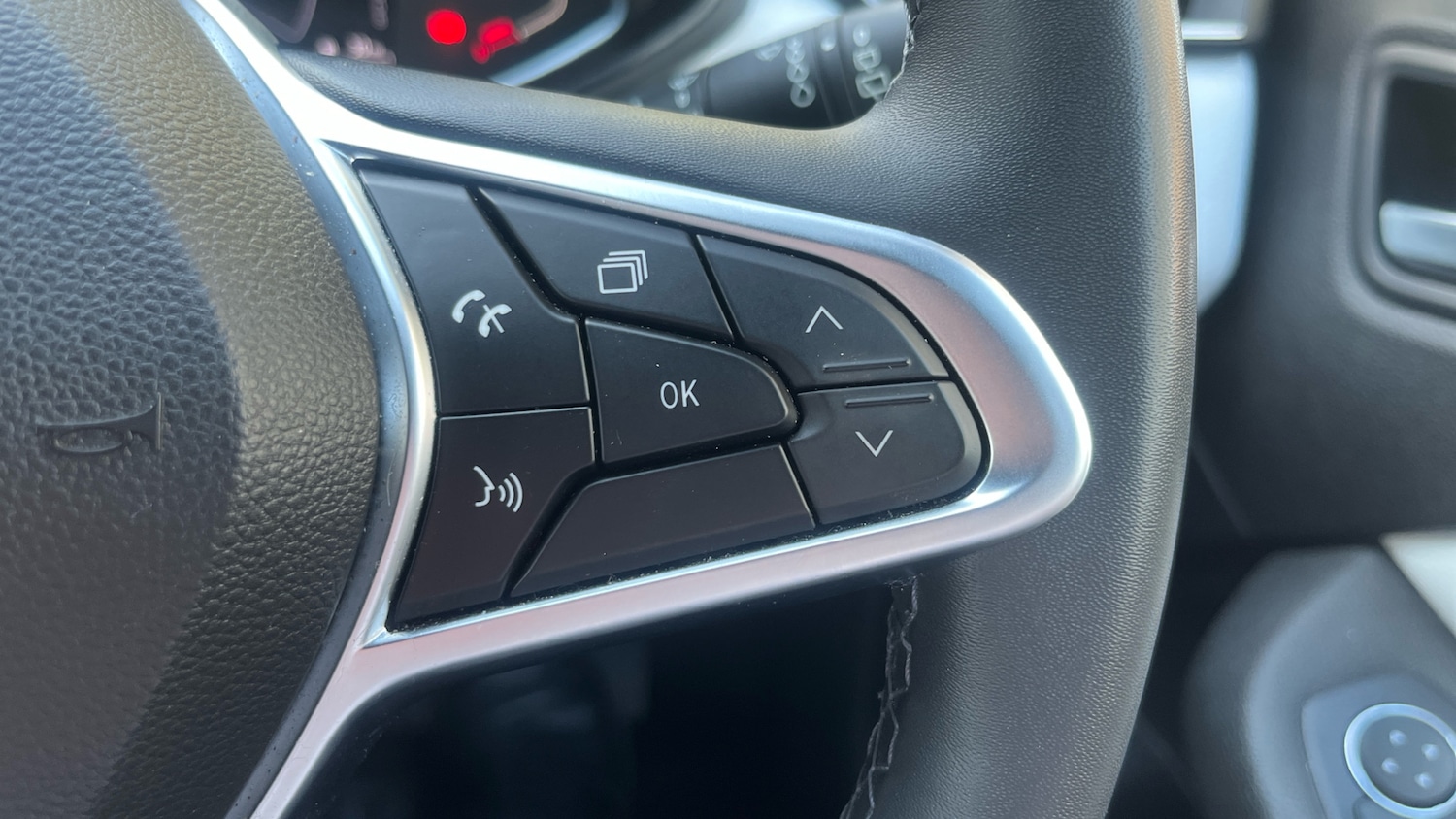 Used Renault Clio 2023 for sale - 78177419: Photo 31