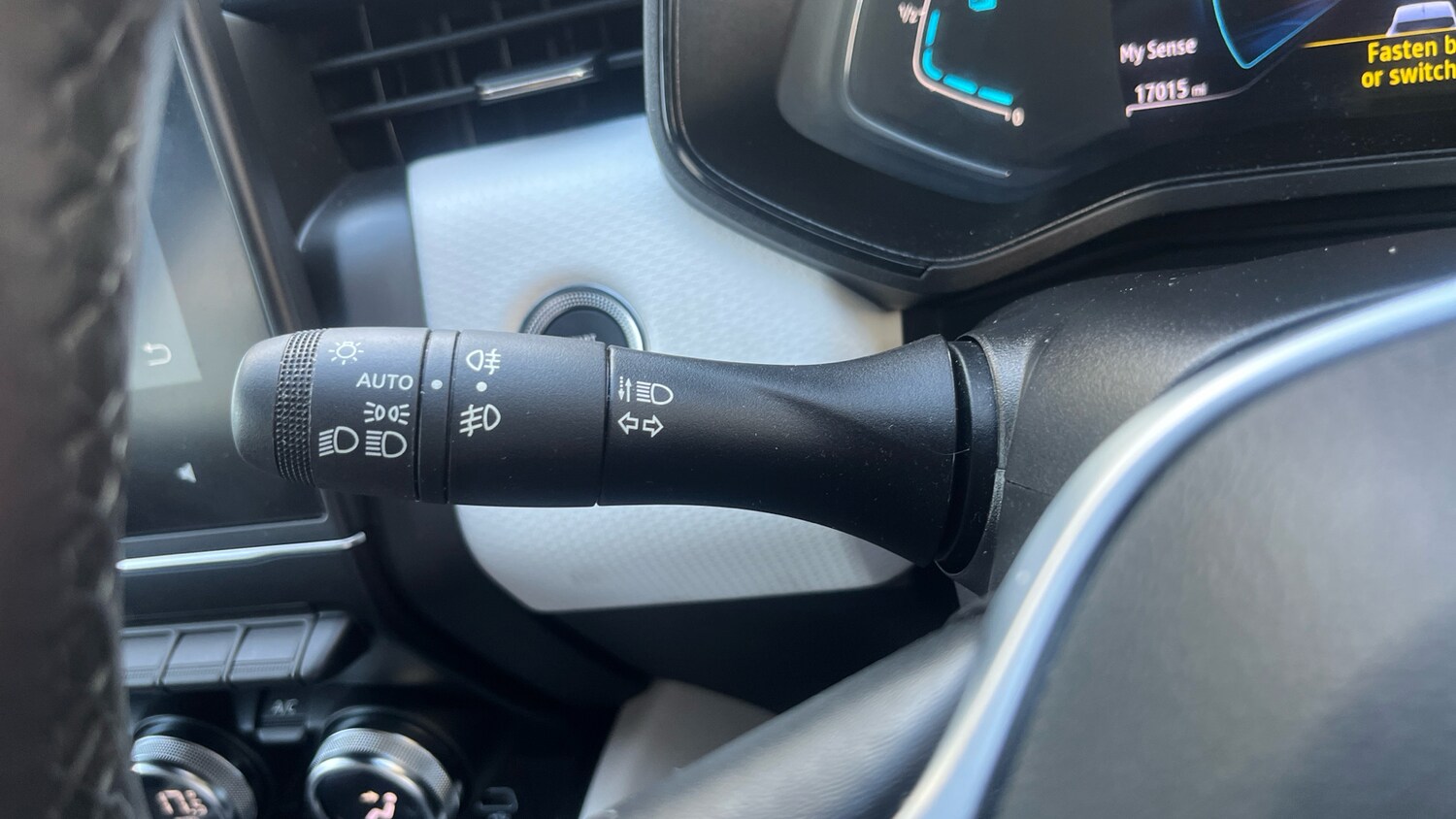 Used Renault Clio 2023 for sale - 78177419: Photo 32